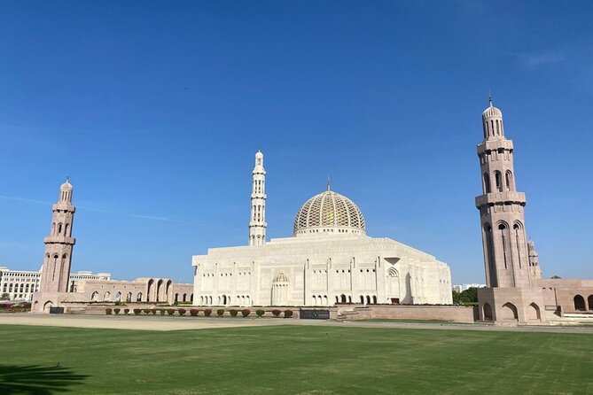 4-Hour Muscat City Tour Afternoon Till Evening - Sultan Qaboos Grand Mosque from the outside