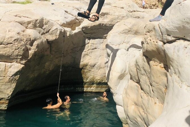 5-Days Private Oman Tour – Mountains, Deserts & Coastline - Day Four: Jebel Akhdar and Birkat Al Mouz