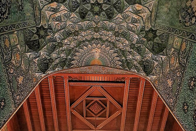 5 Hours Private Tour in Muscat City - Sultan Qaboos Grand Mosque: start early
