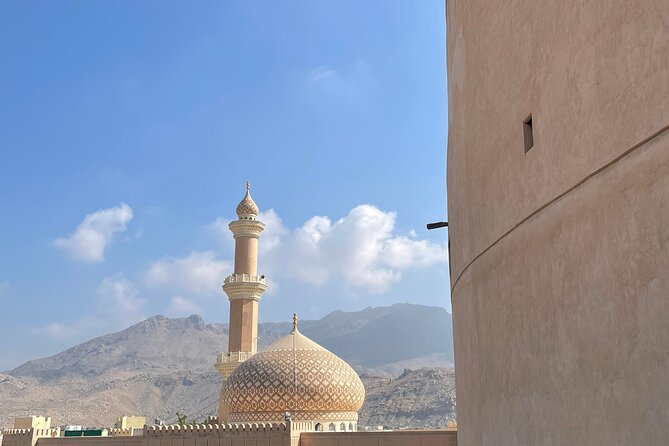 AMOUAGE: Full Day Private Tour to Nizwa and Jebel Akhdar - Birkat Al Mouz: a short stop with a lot of context