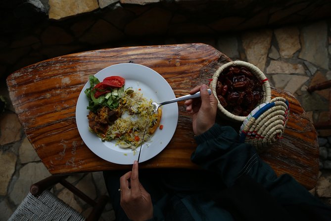 Authentic Omani Home Dining - How private pickup changes the value