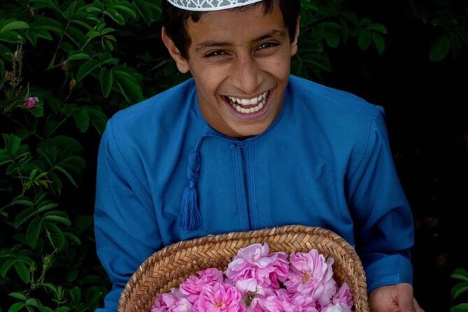 Damascus Roses - Discover the secrets of Al Jabal Al Akhdhar - The Guides and the Personal Side of the Visit