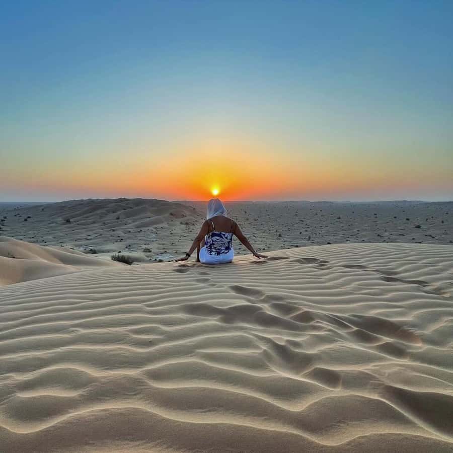 Desert Safari, Sunset & Sand Bashing (Rub Al Khali Desert) - Sunset, cardamom tea, and a desert pause