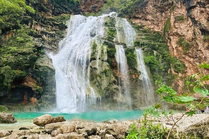 East Salalah Mountain Safari - Teeq Cave and Tawi Ateer Sinkhole add drama