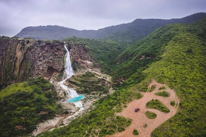 East & West Salalah Combination Tour - Darbat Waterfall, Mughsail - Marneef Cave and the Mughsail blowholes