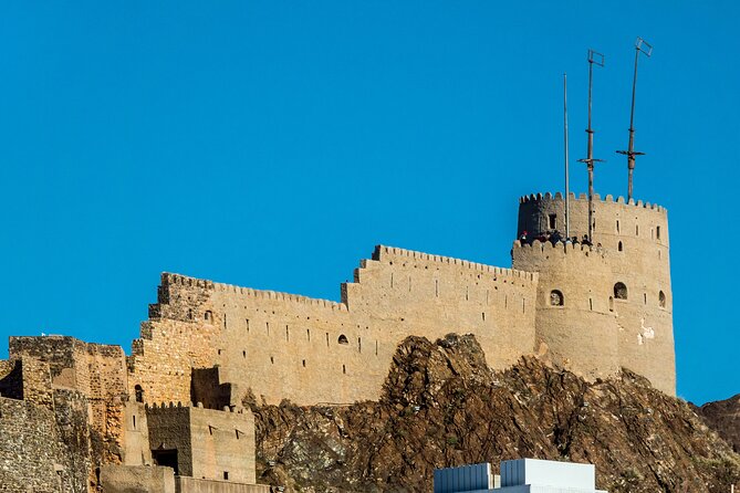 Enjoy a traditional Omani local style tour around Muscat - Starting with Sultan Qaboos Grand Mosque