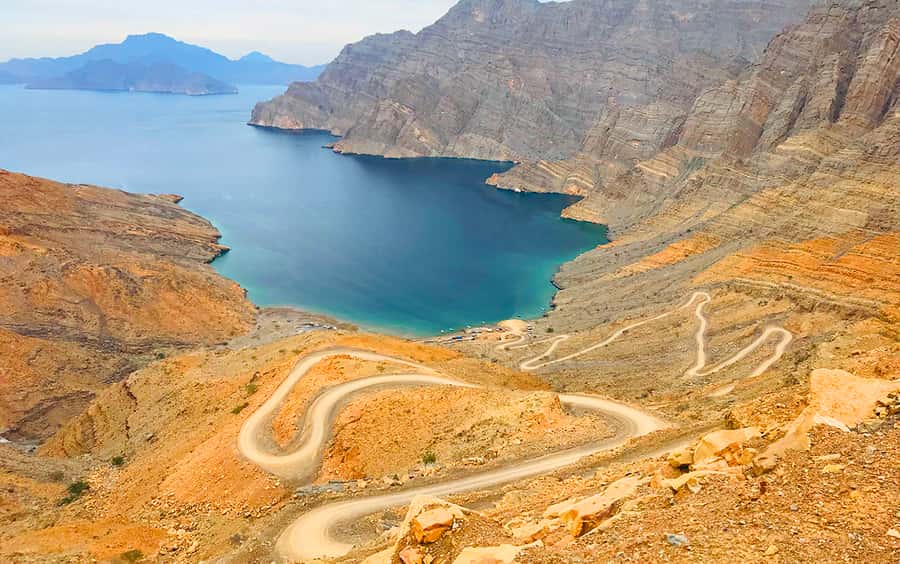 From Dubai: Musandam Khasab Tour with Boat Trip and Safari - The morning drive and crossing into Oman