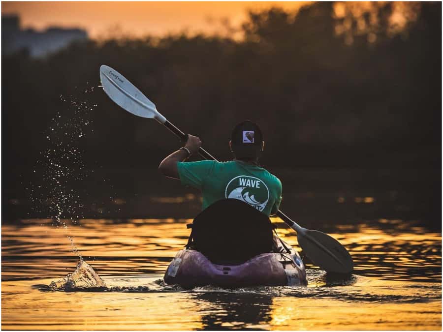 From Muscat: Al Qurum Beach Sunset Kayaking Experience - Getting started on the beach