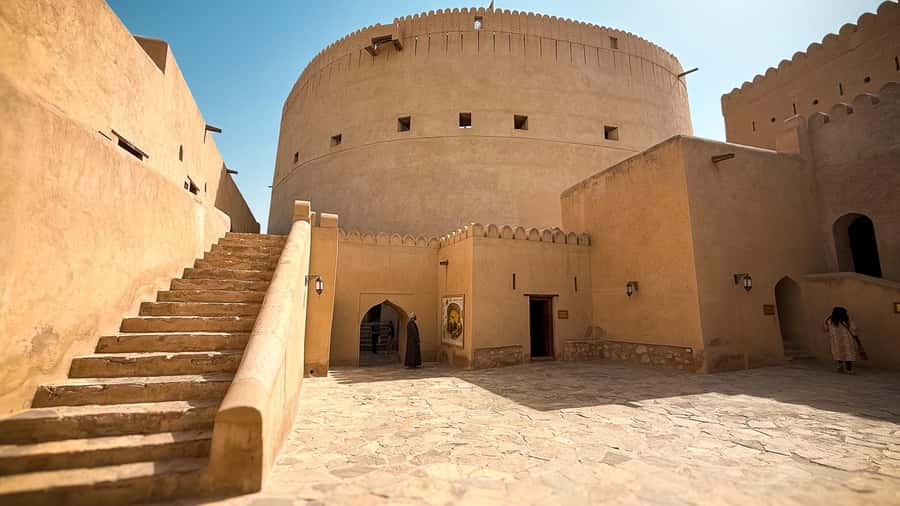 From Muscat: Nizwa and Jebel Akhdar Tour with Lunch - Lunch in the mountains