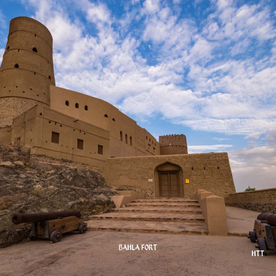 From Muscat: Nizwa, Bahla, and Jabrin Tour with Forts - Jabrin Castle and Oman’s decorative architecture