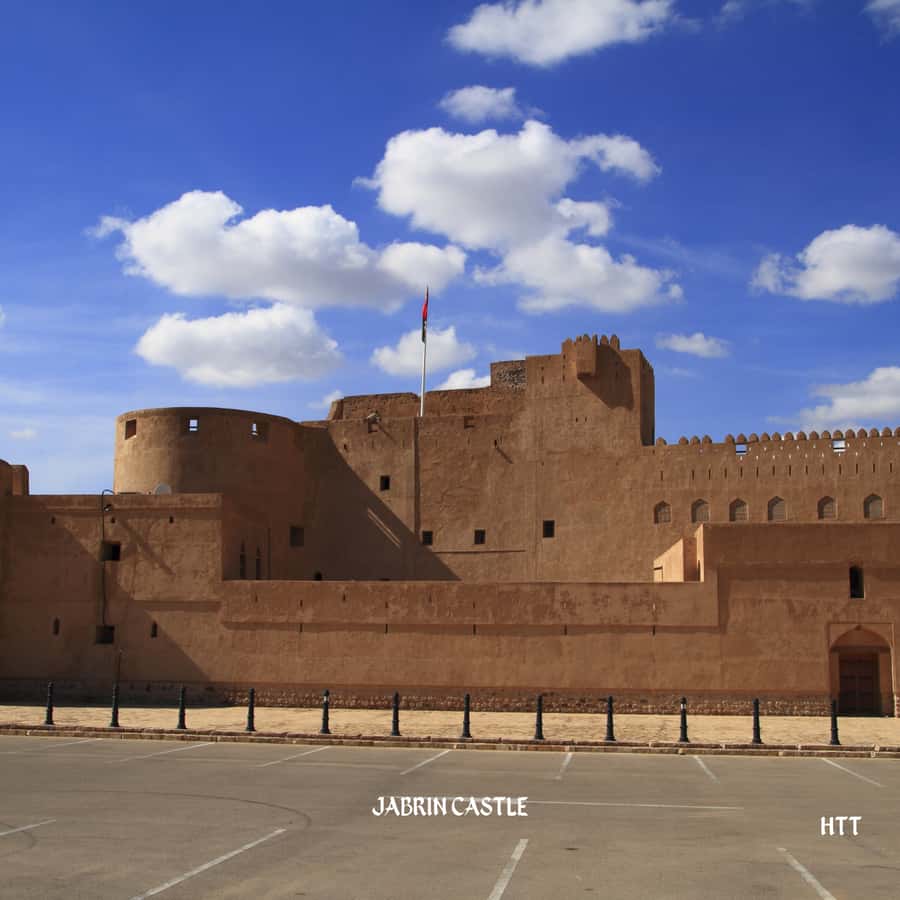 From Muscat: Nizwa, Bahla, and Jabrin Tour with Forts - Who should book this experience?