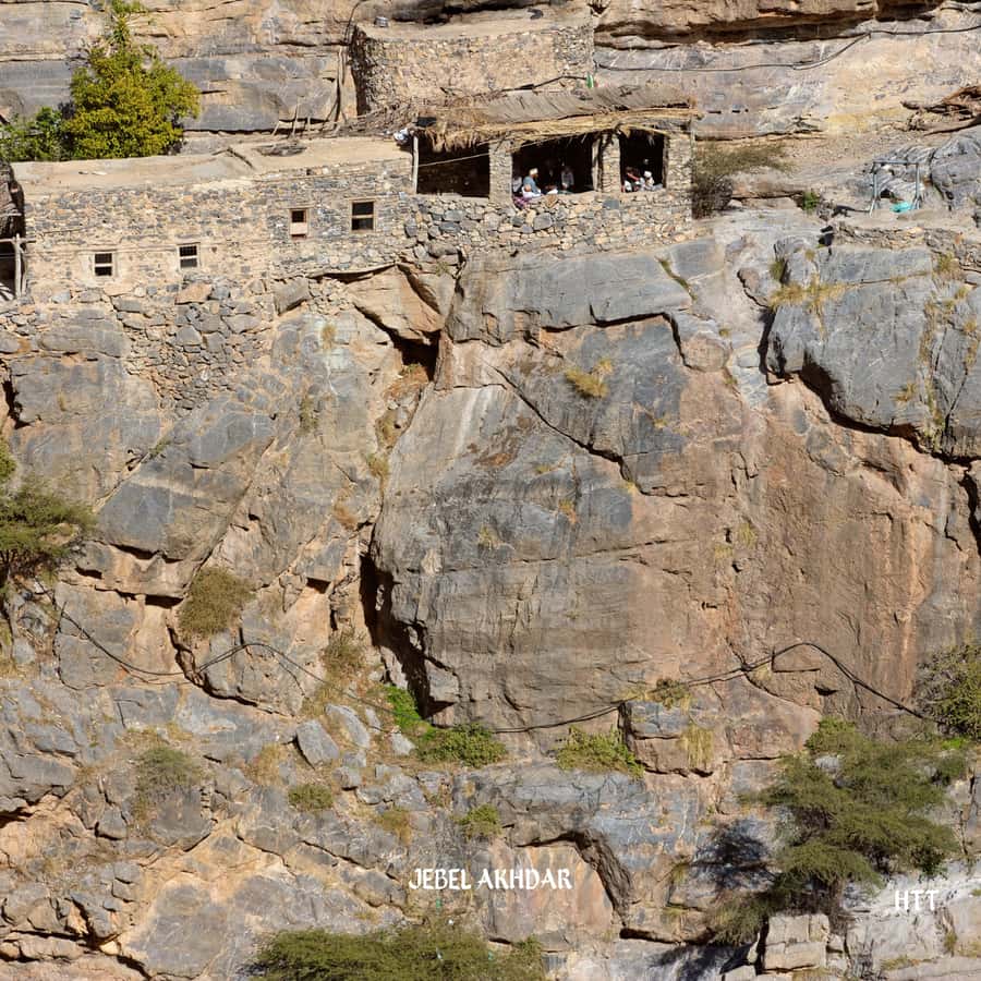From Muscat: Nizwa Day Trip with Grand Canyon - Nizwa Souq and the 30-minute silver stop