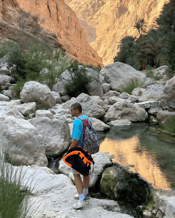 From Muscat: Wadi Shab & Bimmah Sinkhole Full-Day Tour - Omani tea before the hike