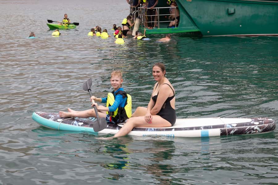 From UAE: Musandam Dibba Day Trip (Oman) - Guide communication and service expectations
