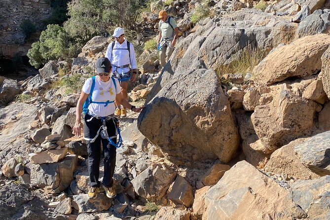 Full Day Guided Tour to Balcony Walk and Hidden Lake With Pickup Included - Why Jabal Shams is worth the long ride from Muscat
