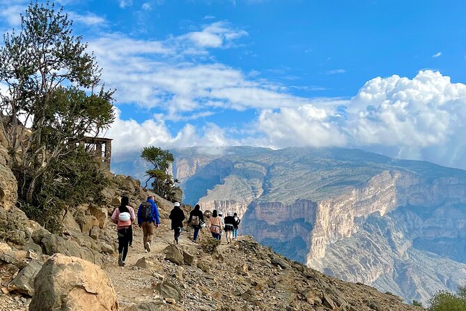 Full Day Guided Tour to Balcony Walk and Hidden Lake With Pickup Included - Guides, group size, and the feel of the day