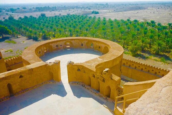 Full-Day Nizwa Fort, Bahla Fort and Jabreen Castle Private Tour - Nizwa Souk and the small details worth shopping for