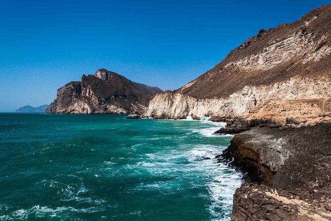 Full-Day Private Salalah West Tour with Lunch - Marneef Cave and the Mughsail blowholes