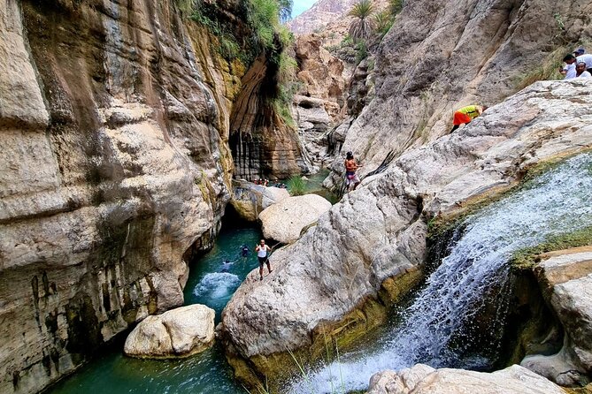 Full-Day Private Wadi Tiwi Adventure - Lunch breaks up the day, but it is not included