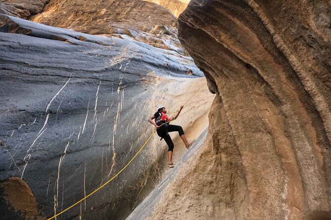Full Day - Snake Canyon Adventure Tour in Jebel Shams region - Why the private format affects the day