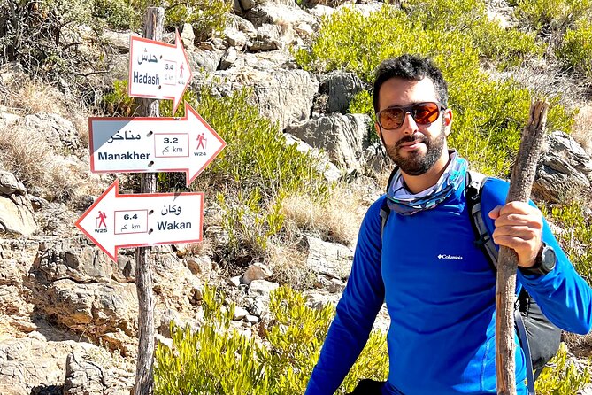 Full Day Tour from Wakan to Jebel Akhdar Trekking - What the feedback suggests about the hiking support