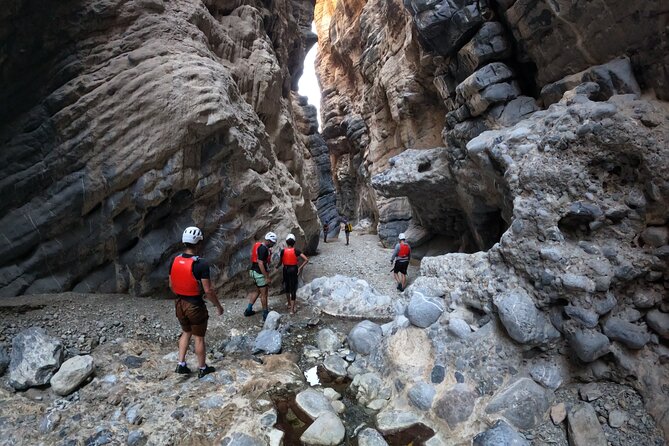 Half Day - Snake Canyon Adventure Tour in Jebel Shams - Timing the four-hour route