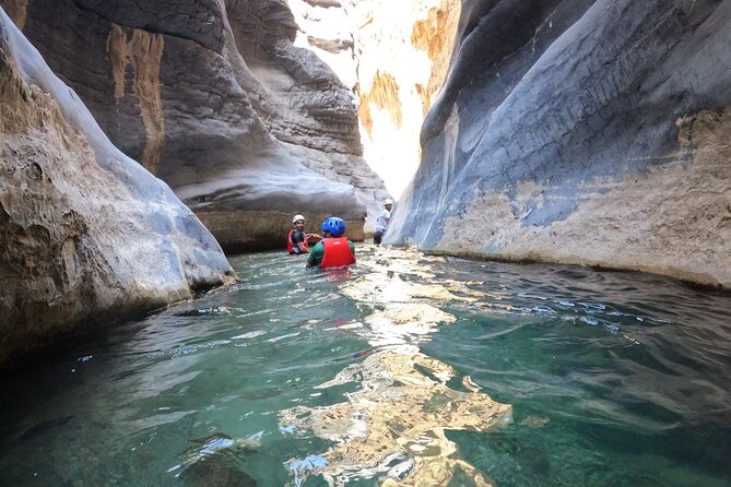Half Day - Snake Canyon Adventure Tour in Jebel Shams - What to wear and carry