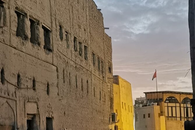 Heritage private Tour by classic carts - Through Al Aqr’s mud houses and old lanes