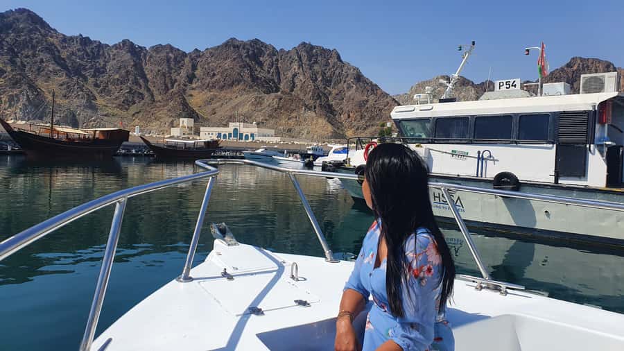 Highlights of Muscat city tour in private car with guide - Muttrah Souq for shopping and atmosphere