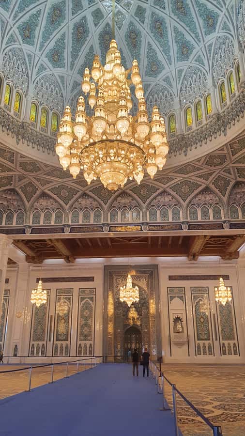 Highlights of Muscat city tour in private car with guide - Guide languages and the Ibrahim question