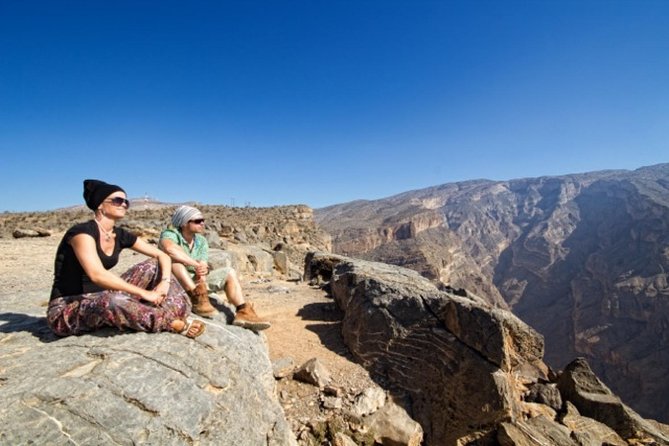 Jabl Shams with Nizwa for tours and sightseeing - Timing, Friday visits, and port pickups