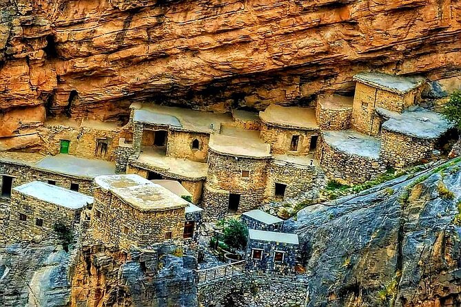 Jebel Akhdar Al Suwjara - Birkat Al Mouz Ruins - Private Full Day Tour - Diana Point and the wide valley views
