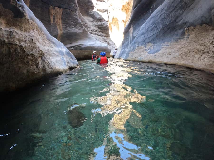 Jebel Shams: Full Day Adventure Tour through Snake Canyon - Who should book this adventure