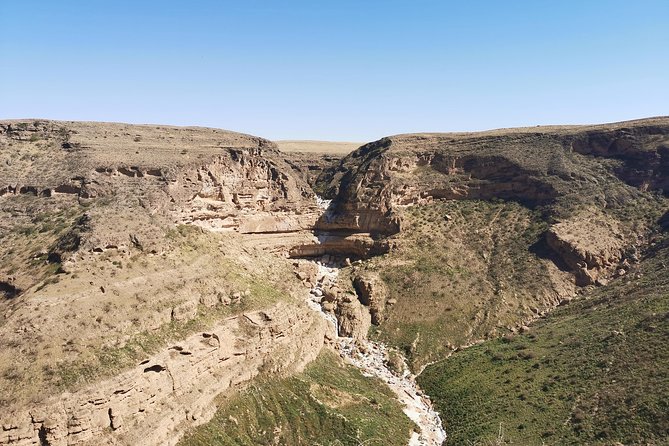 Mountain Tour - Darbat falls, Jebel Samhan, sinkholes, baobabs - What the private vehicle adds