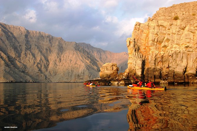Musandam Khasab Day Trip and Dhow Cruise from Dubai - Meeting the dhow at Khasab Port