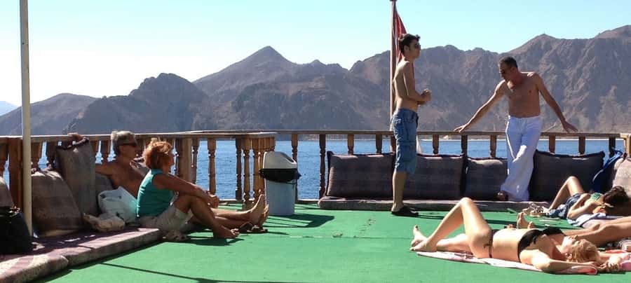 Musandam Khasab Full-Day Cruise with Transfers & Lunch - Who will enjoy this Musandam day trip