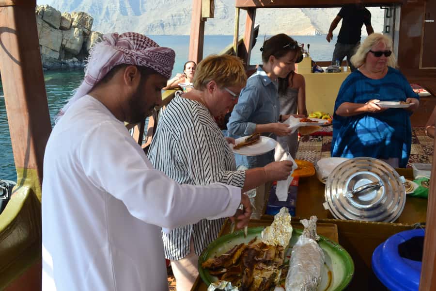 Musandam/Khasab: Overnight Dhow Cruise with Camping and BBQ - Key points before you book
