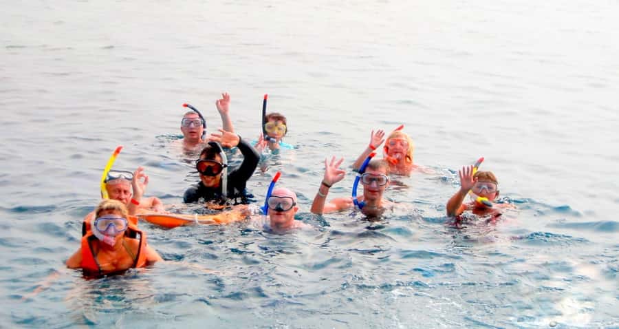 Muscat: 4-Hour Snorkeling Tour with Dolphin watching - Pickup from Muscat, port, or Al Sieb