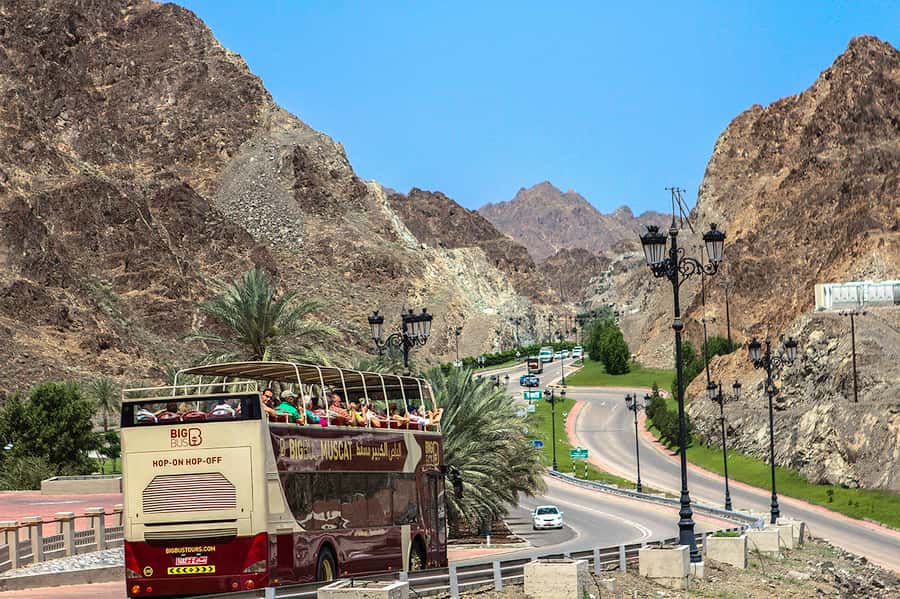 Muscat: Big Bus Hop-On Hop-Off Sightseeing Tour - Choosing your seat in Oman’s heat