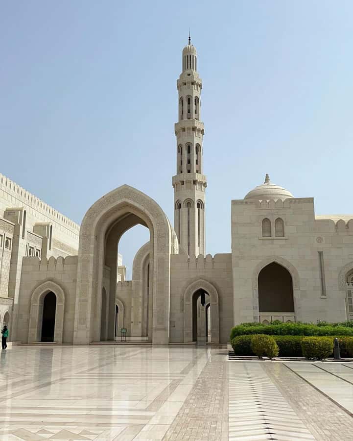 Muscat City Tour and life with Omani Guy ( luxury car). - The Royal Opera House and modern Oman