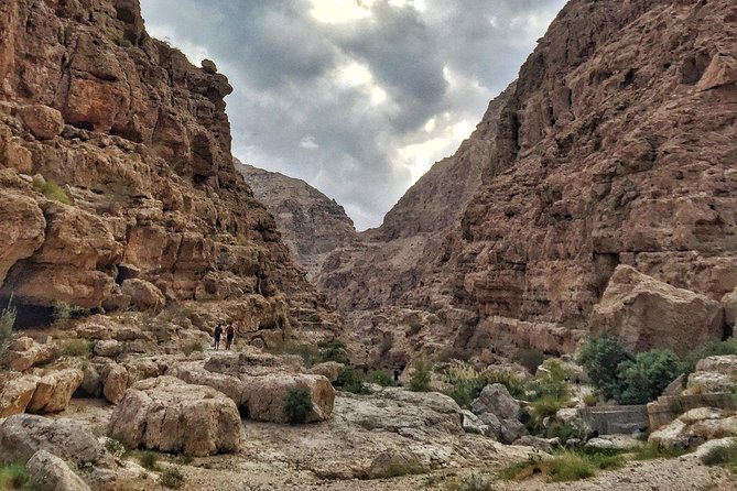 Muscat City & Wadi Shab Full-Day Adventure - Al Alam Palace and Old Muscat