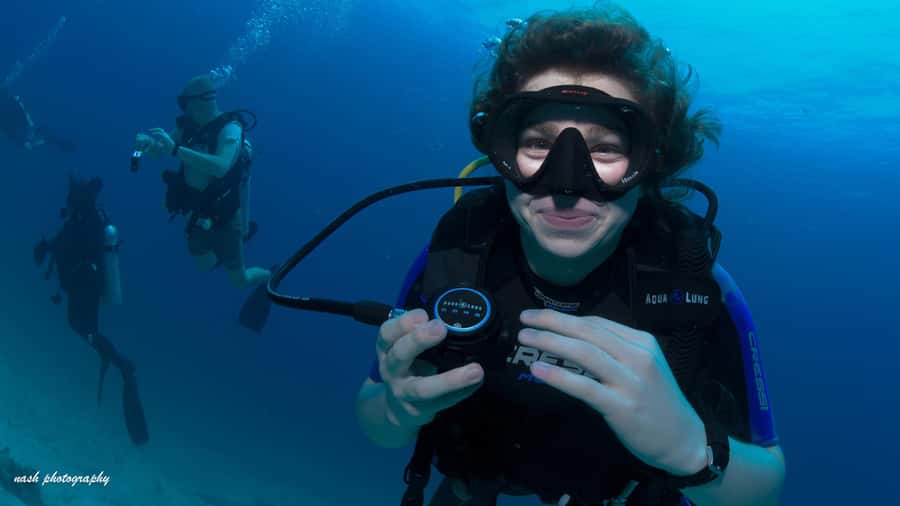 MUSCAT: Daymaniyat Island Snorkeling & Try-Dive + BBQ Lunch - BBQ lunch and a welcome break from the water