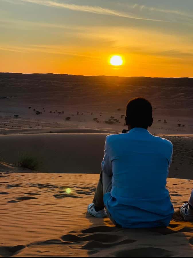 Muscat: Desert Sunset &Wadi Bnai Khalid Full-Day Tour+Lunch - Lunch and Refreshments in the Middle of the Day
