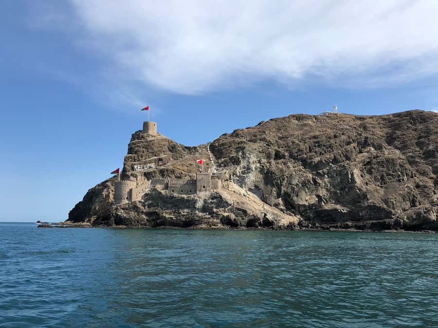 Muscat: Full-Day City and Wadi Shab Tour - Key points to know before booking