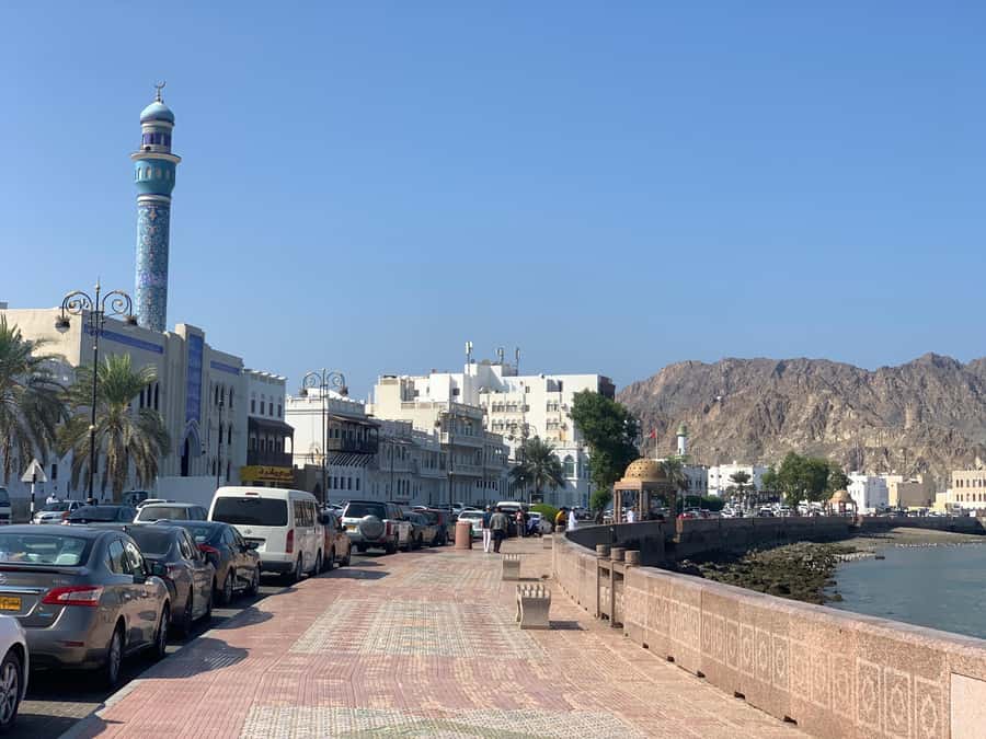 Muscat: Group City Tour with Pickup and Lunch or Dinner - Bait Al Zubair Museum and Omani traditions