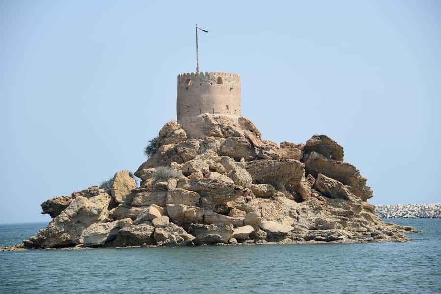 Muscat: Half-Day Guided City and Oman Coast Tour - Wadi Dayqah Dam and the practical side of Oman