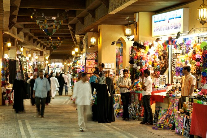 Muscat: Half-Day Muscat Private City Tour With Pickup/ Drop off - The Sultan Qaboos Grand Mosque sets the tone