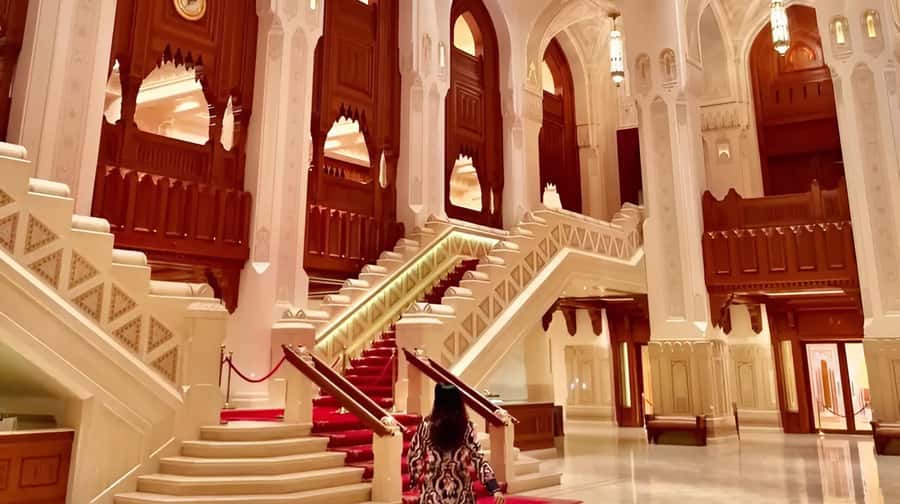 Muscat life and local culture city tour - Muttrah Heritage Market and the Corniche