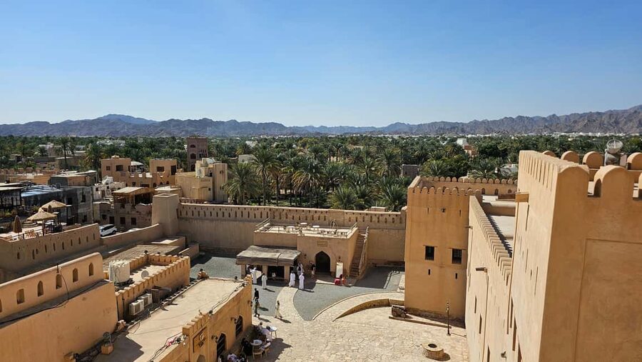 Muscat: Nizwa and Al Jabal Al Akhdar Private Tour with Lunch - Birkat Al Mouz, a final photo stop