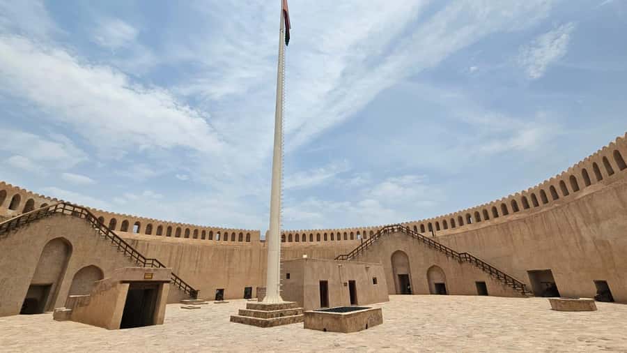 Muscat: Nizwa, Birkat Al Mouz & Oman Across Ages Museum - Guides, pace, and the small details that matter